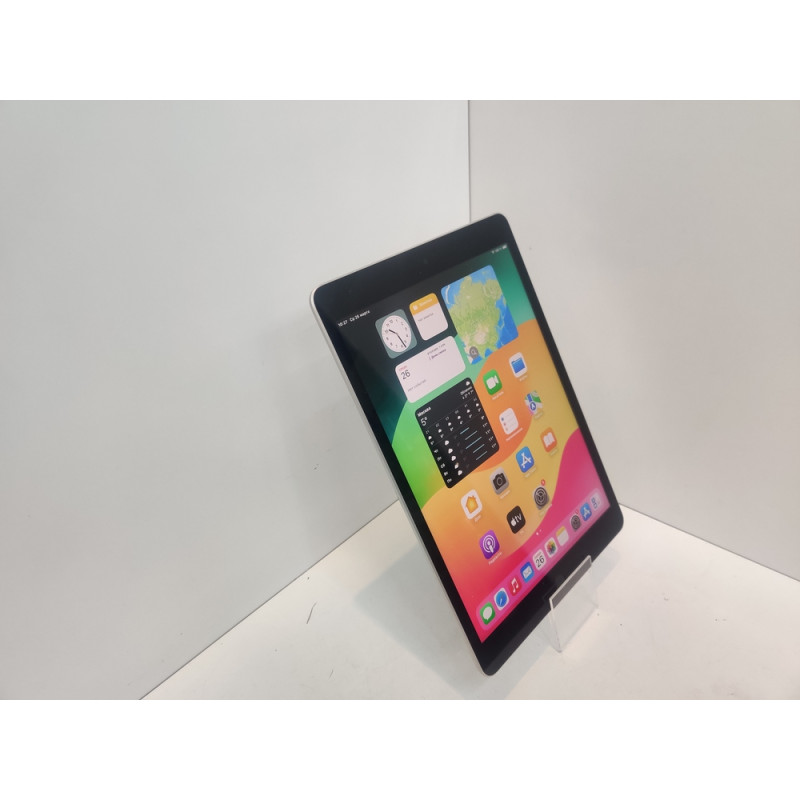 Планшет без SIM-карты Apple iPad (2021) 10.2 Wi-Fi 64GB A2602            
            б/у