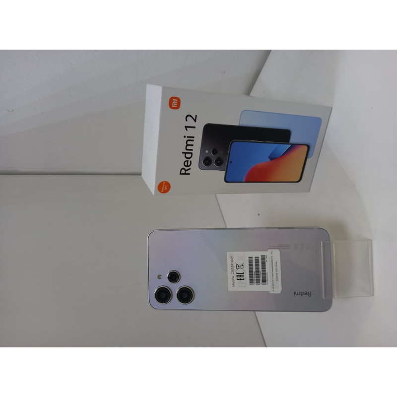 Мобильный телефон Xiaomi Redmi 12 4/128 GB            
            б/у