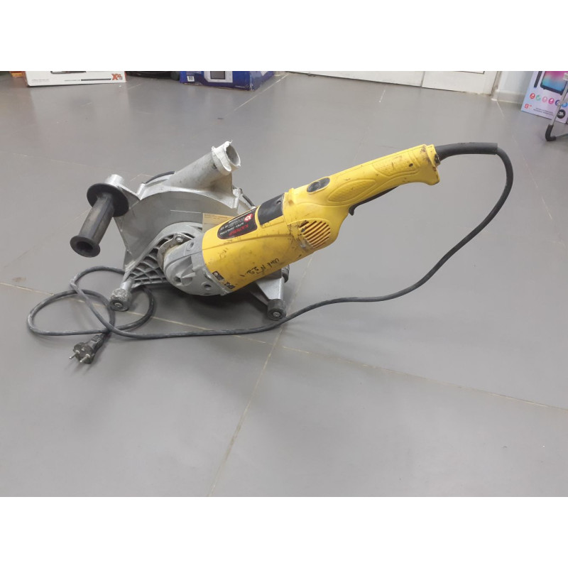Штроборез Калибр ШТБЭ-2600/230М            
            б/у