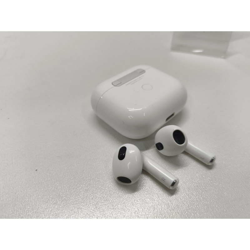 Наушники Беспроводные Внутриканальные Apple AirPods 3            
            б/у