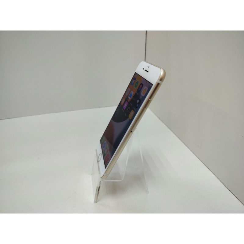 Мобильный телефон Apple iPhone 7 2/32 GB            
            б/у