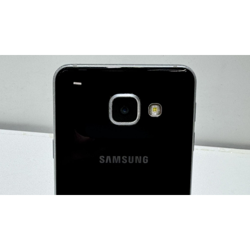 Мобильный телефон Samsung Galaxy A3 (2016) 1,5/16 GB            
            б/у