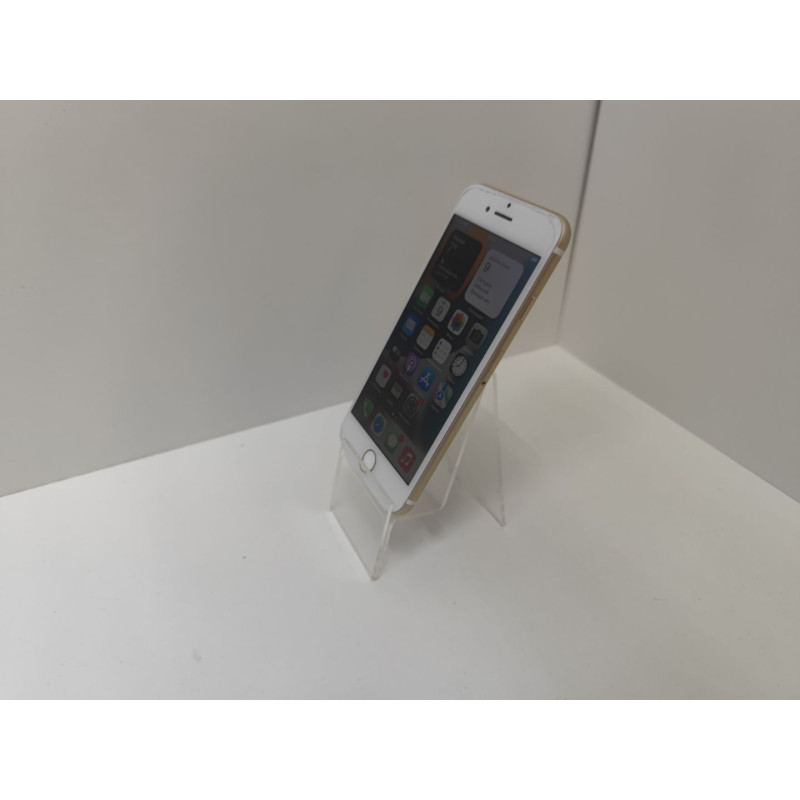Мобильный телефон Apple iPhone 7 2/32 GB            
            б/у
