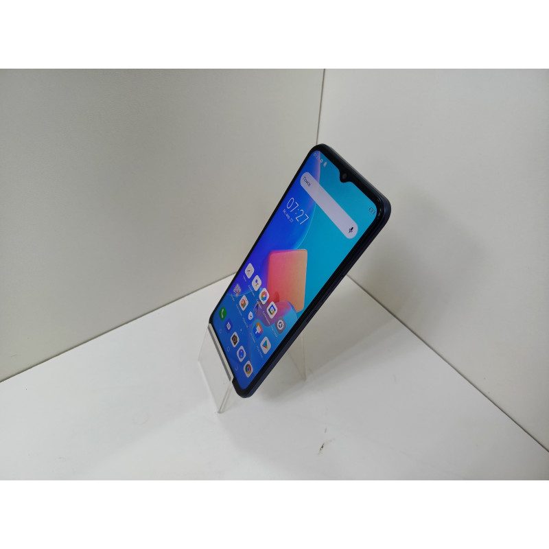Мобильный телефон Tecno Spark 8C 4/64 GB            
            б/у