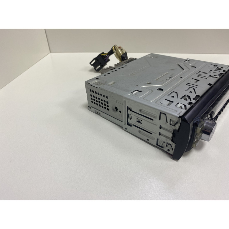 Автомагнитола Pioneer DEH-1600UBA            
            б/у