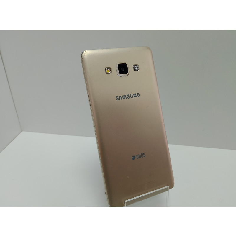 Мобильный телефон Samsung Galaxy A7 (2017) SM-A720F/DS 3/32 GB            
            б/у