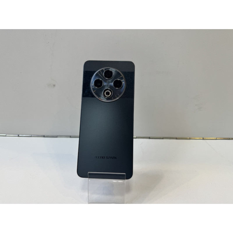 Мобильный телефон Tecno Spark 30 8/128 GB            
            б/у