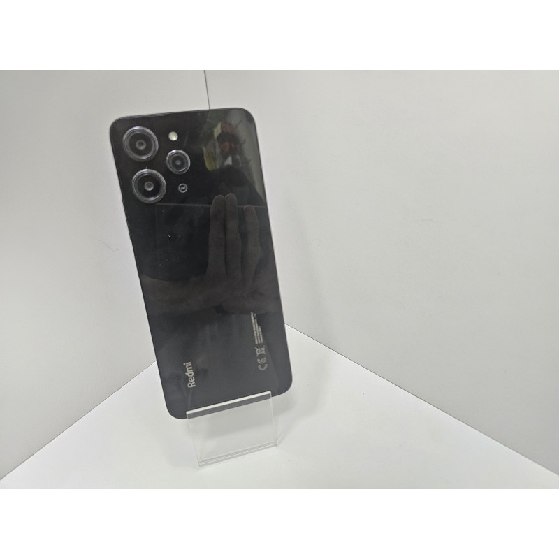 Мобильный телефон Xiaomi Redmi 12 4/128 GB            
            б/у