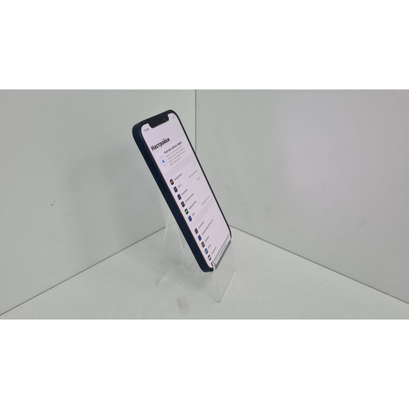Мобильный телефон Apple iPhone 12 4/128 GB            
            б/у