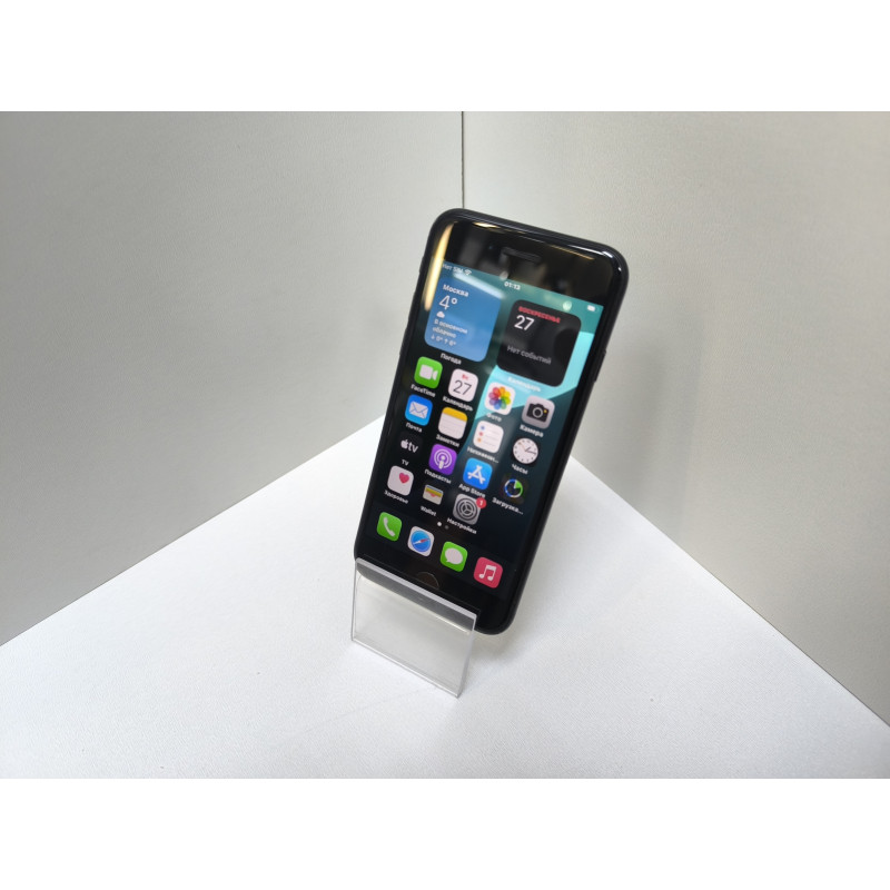 Мобильный телефон Apple iPhone SE 2020 3/64 GB            
            б/у