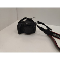 Фотоаппарат зеркальный Canon EOS 2000D            
            б/у
