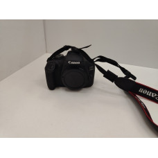 Фотоаппарат зеркальный Canon EOS 2000D            
            б/у