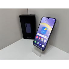 Мобильный телефон Samsung Galaxy S24 8/256 GB            
            б/у