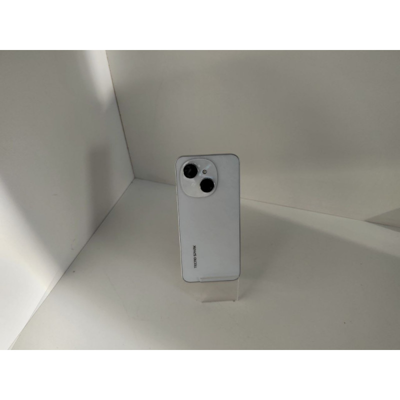 Мобильный телефон Tecno SPARK GO 1 KL4 3/64 GB            
            б/у