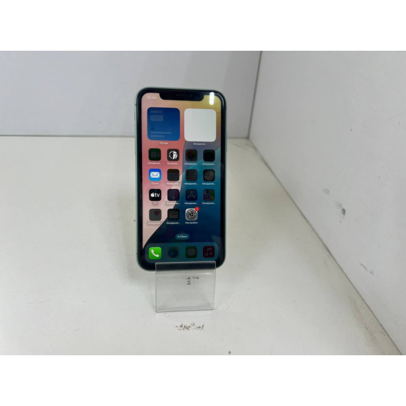 Мобильный телефон Apple iPhone 11 4/128 GB            
            б/у