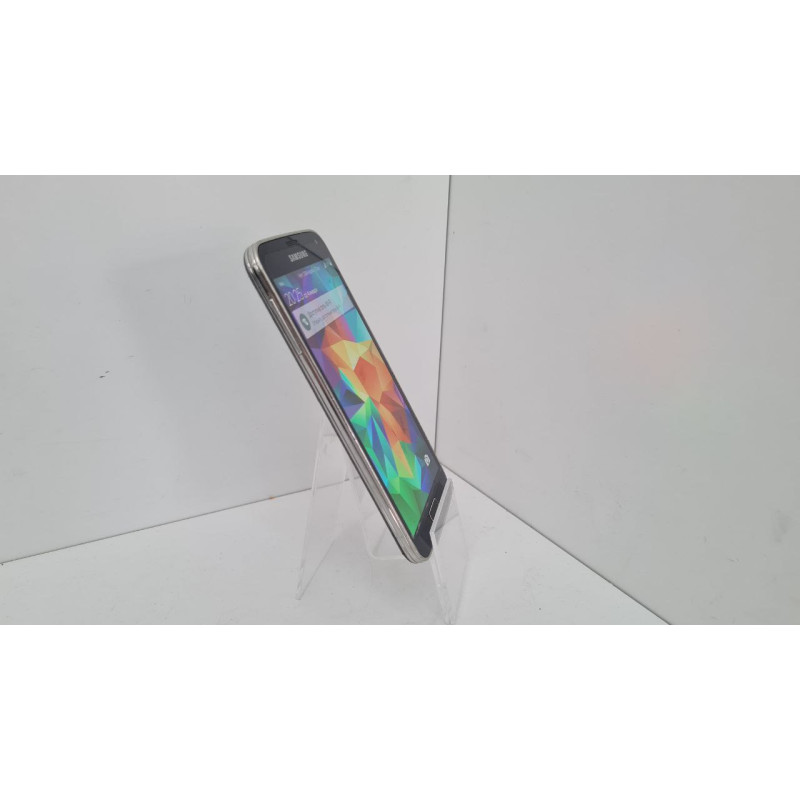 Мобильный телефон Samsung SM-G900F            
            б/у