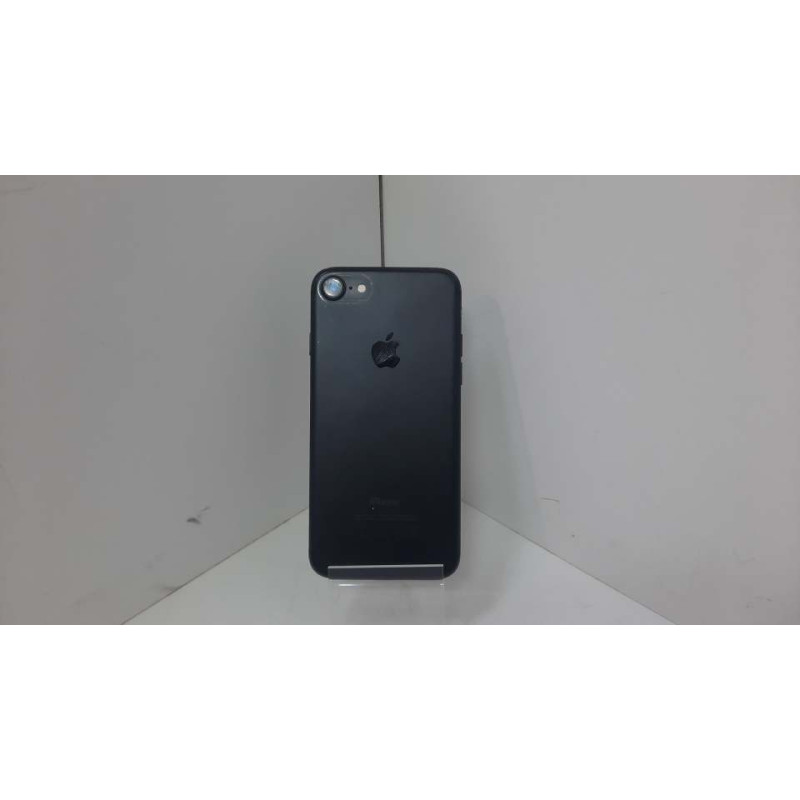 Мобильный телефон Apple iPhone 7 2/32 GB            
            б/у