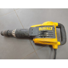 Отбойный молоток Dewalt D25899K-QS            
            б/у