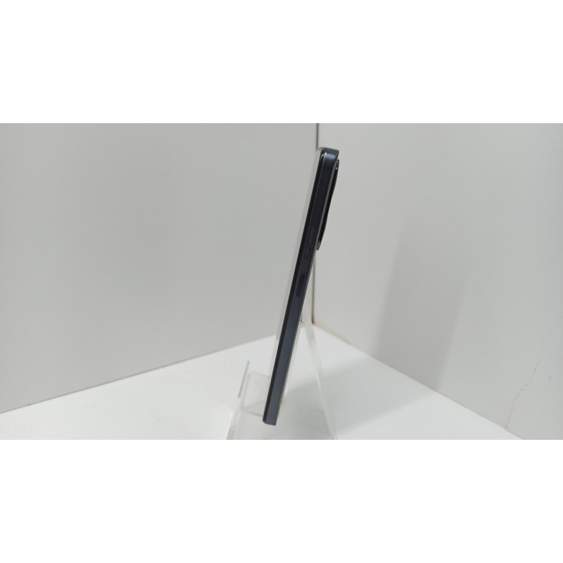 Мобильный телефон Tecno Pova 6 Neo 8/256 GB            
            б/у