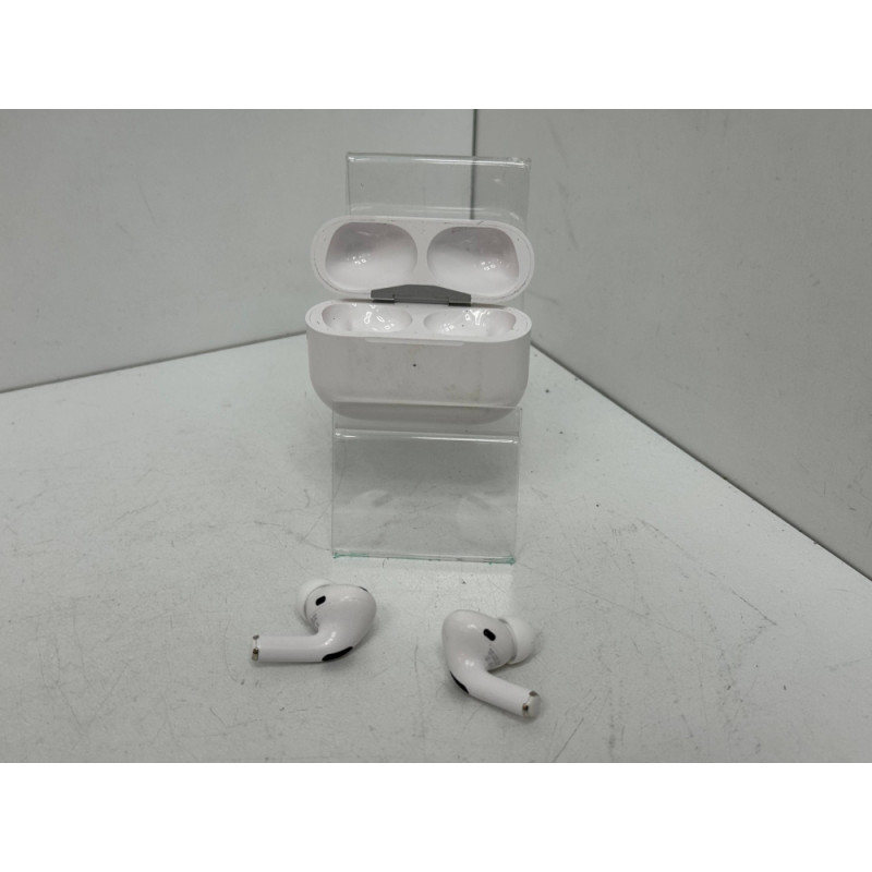 Наушники Беспроводные Внутриканальные Apple AirPods            
            б/у