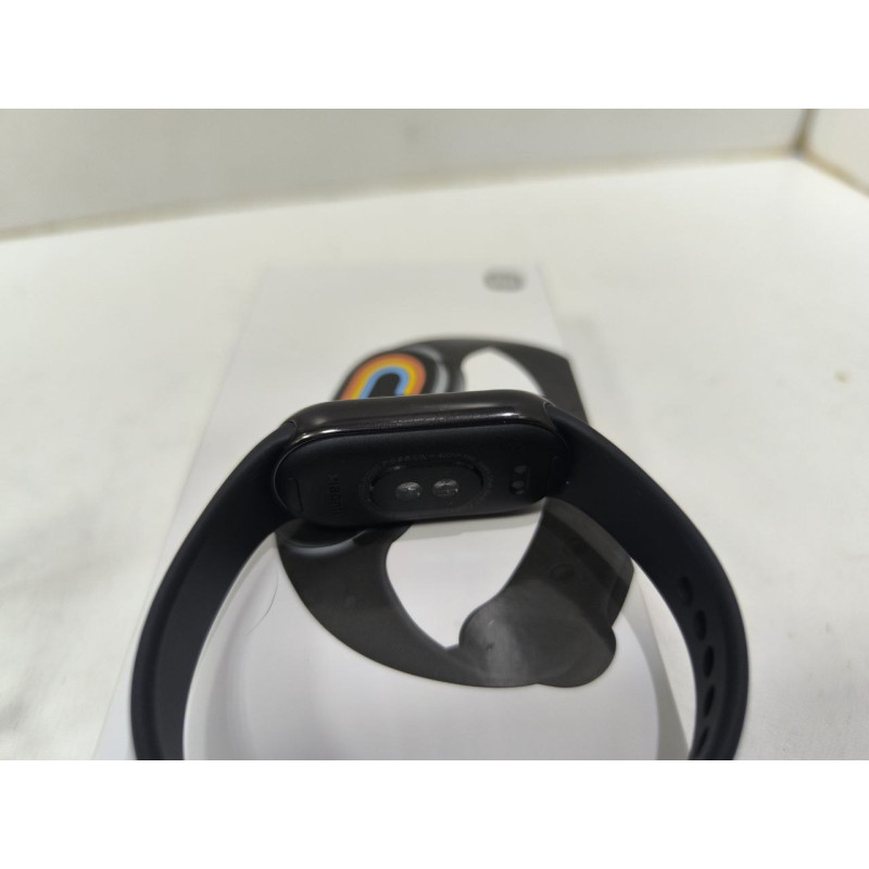 Фитнес-браслеты Xiaomi Smart Band 8            
            б/у