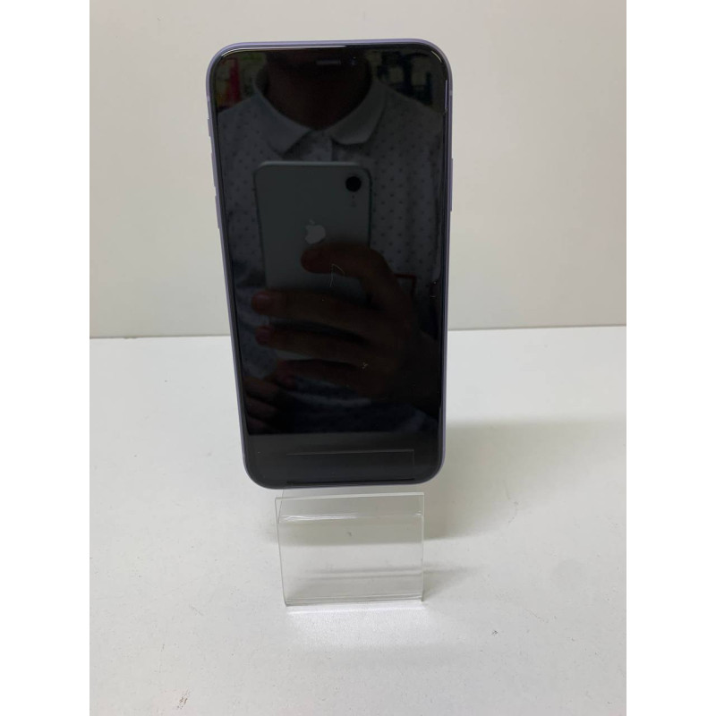 Мобильный телефон Apple iPhone 11 4/128 GB            
            б/у