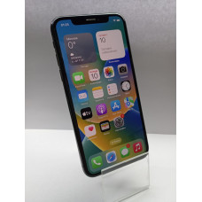 Мобильный телефон Apple iPhone X 3/64 GB            
            б/у