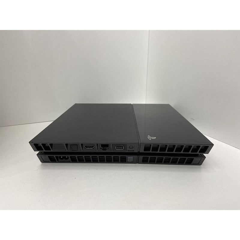 Игровые приставки Sony Playstation 4 500GB (CUH-1108A)            
            б/у