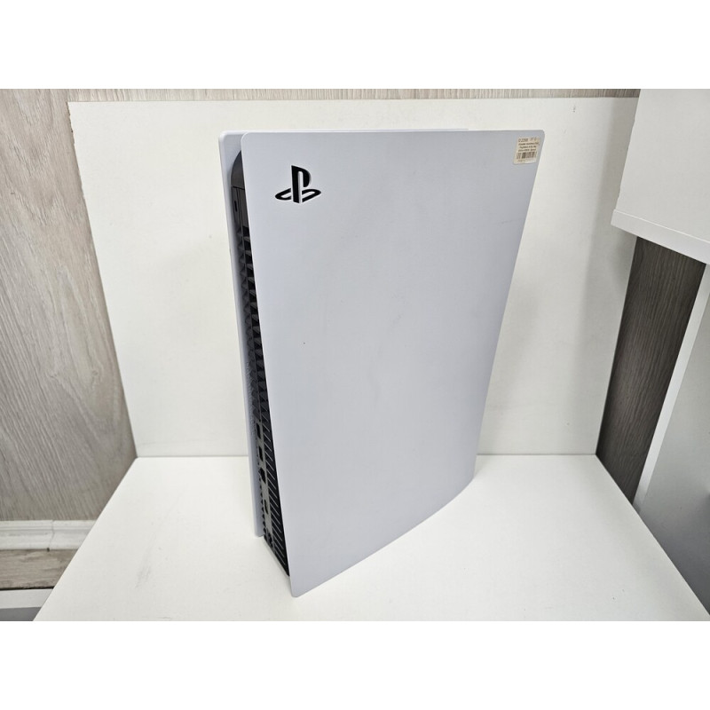 Игровые приставки Sony Playstation 5 825GB (CFI-1200A)            
            б/у