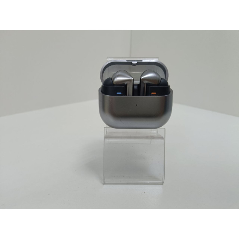 Наушники Беспроводные Внутриканальные Samsung Galaxy Buds 3 Pro            
            б/у