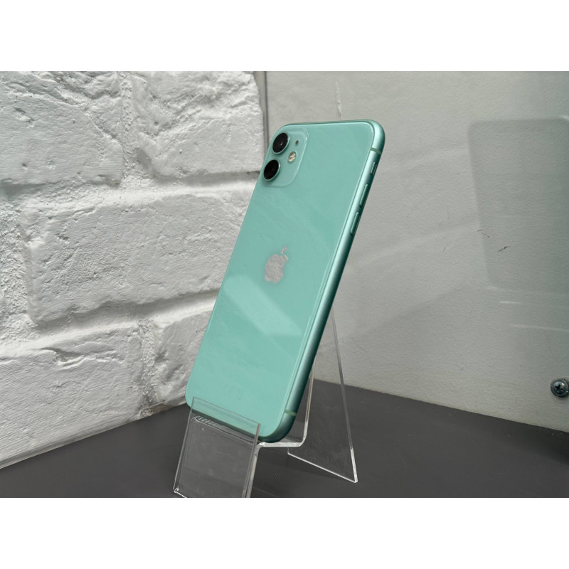 Мобильный телефон Apple iPhone 11 4/64GB            
            б/у