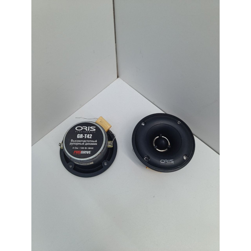 Колонки автомобильные ORIS GR-T42            
            б/у