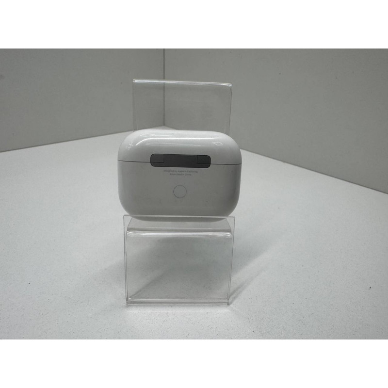 Наушники Беспроводные Внутриканальные Apple AirPods Pro            
            б/у