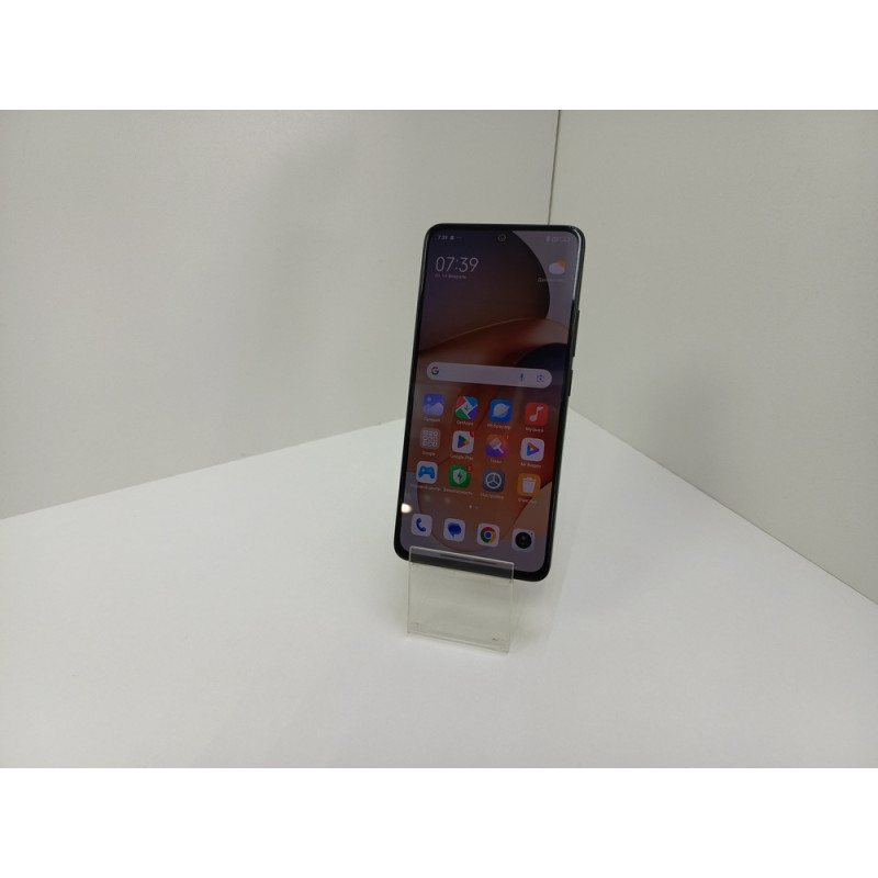 Мобильный телефон Xiaomi Redmi Note 13 6/128GB            
            б/у