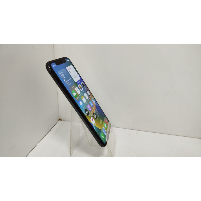 Мобильный телефон Apple iPhone X 3/64 GB            
            б/у