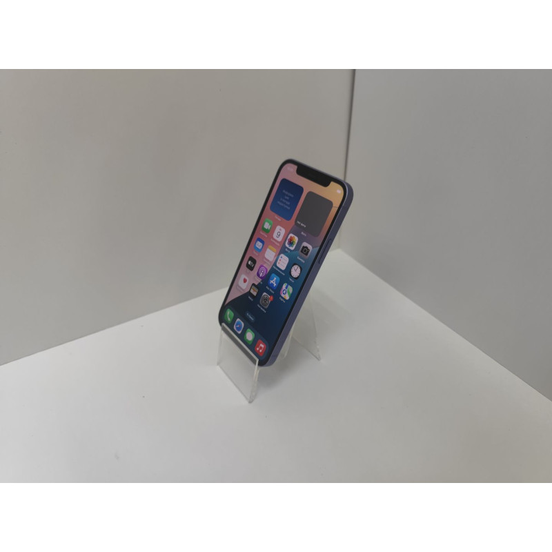 Мобильный телефон Apple iPhone 12 4/128 GB            
            б/у