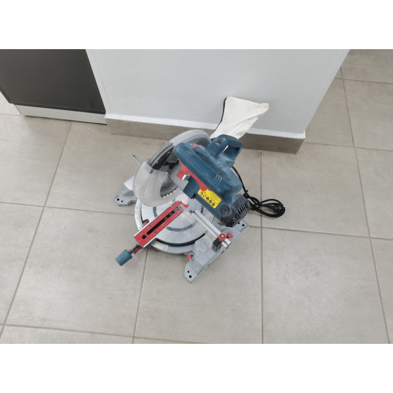 Торцовочная пила Bosch GCM 216            
            б/у