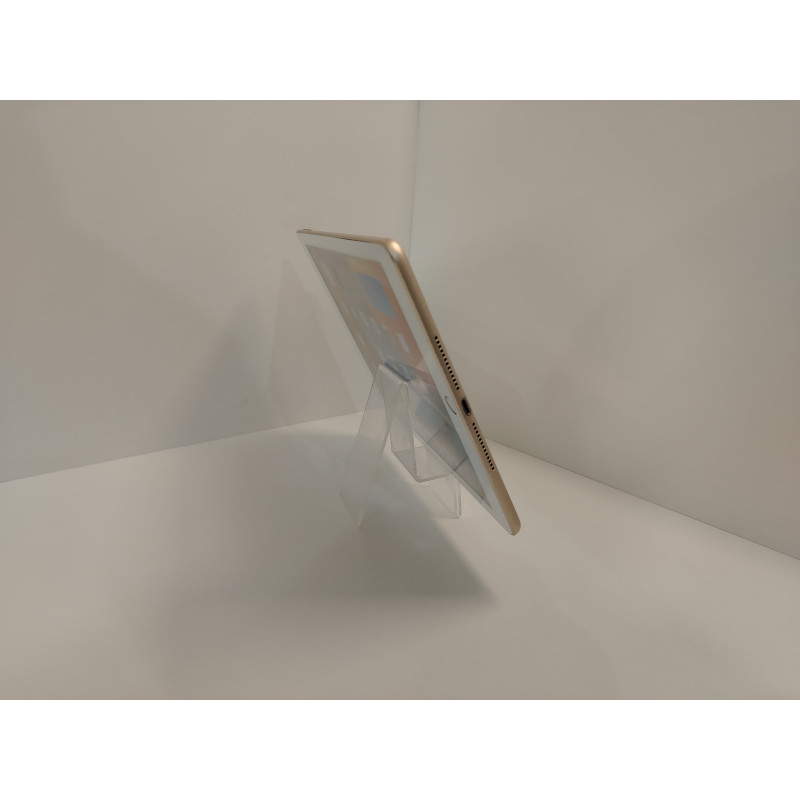 Планшет без SIM-карты Apple iPad Pro 9.7 Wi-Fi 2/32 GB            
            б/у