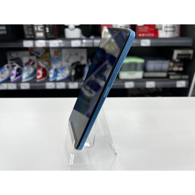 Мобильный телефон Tecno Spark 10 4/128 GB            
            б/у