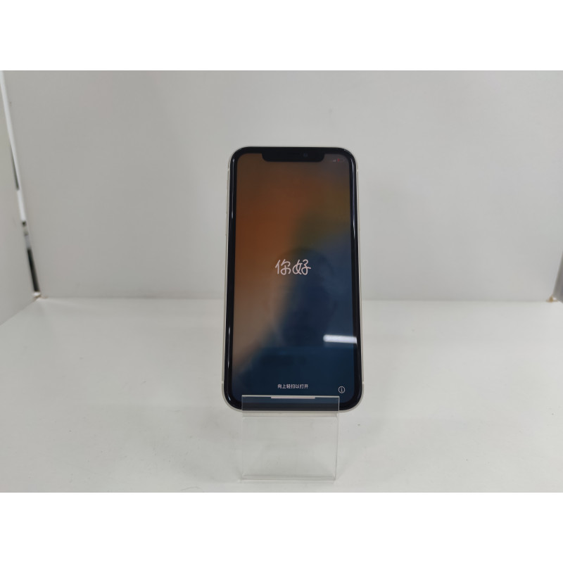 Мобильный телефон Apple iPhone 11 4/128 GB            
            б/у
