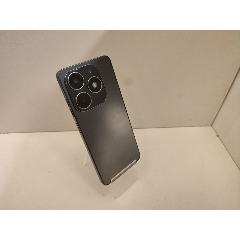 Мобильный телефон Tecno Spark 20 8/256 GB            
            б/у
