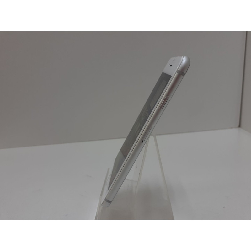 Мобильный телефон Apple iPhone 8 2/64 GB            
            б/у