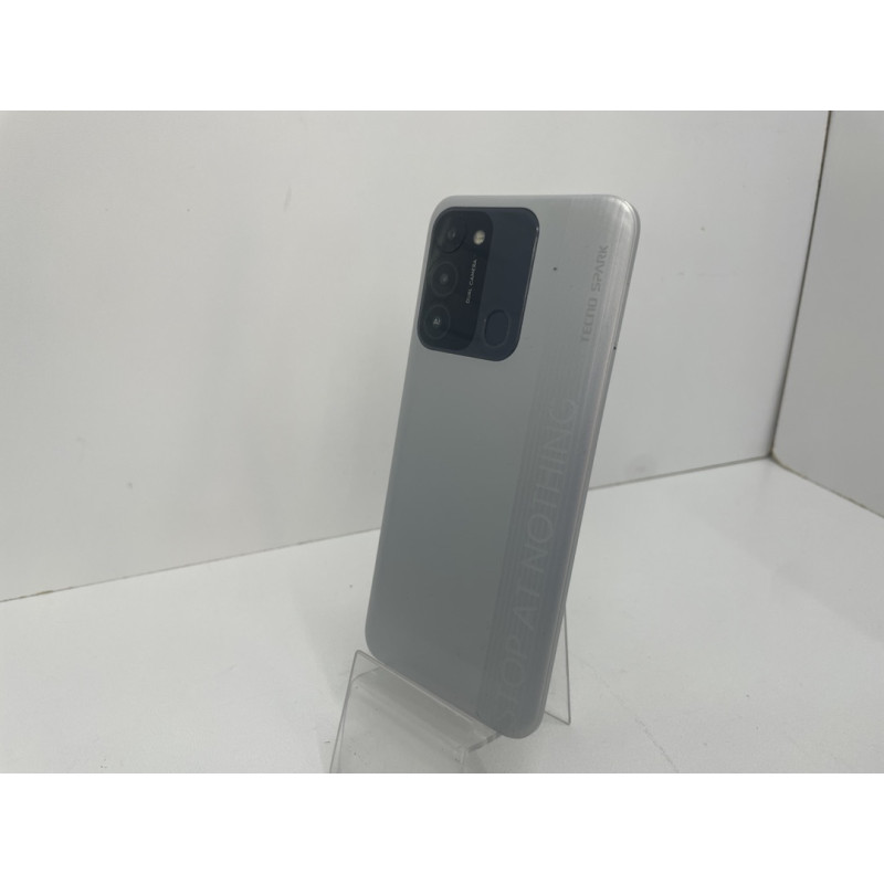 Мобильный телефон Tecno Spark 8C 4/64 GB            
            б/у
