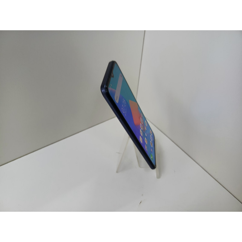 Мобильный телефон Tecno Spark 8C 4/64 GB            
            б/у