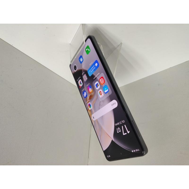 Мобильный телефон Tecno Camon 30 8/256 GB            
            б/у