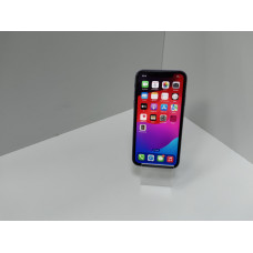 Мобильный телефон Apple iPhone 11 4/64 GB            
            б/у