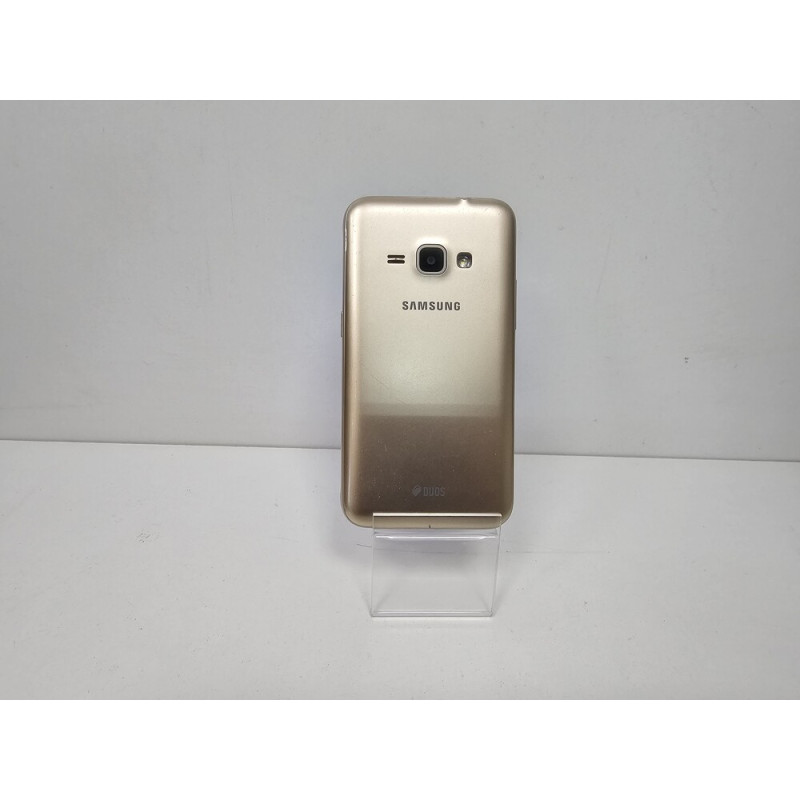 Мобильный телефон Samsung Galaxy J1 (2016) SM-J120F 1/8 GB            
            б/у