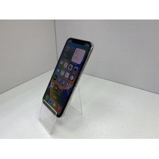 Мобильный телефон Apple iPhone X 3/64 GB            
            б/у