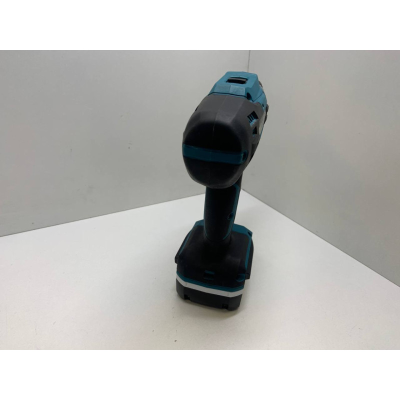 Шуруповерт Makita DF488D