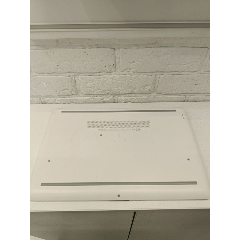 Ноутбук HP 15-db0511ur            
            б/у